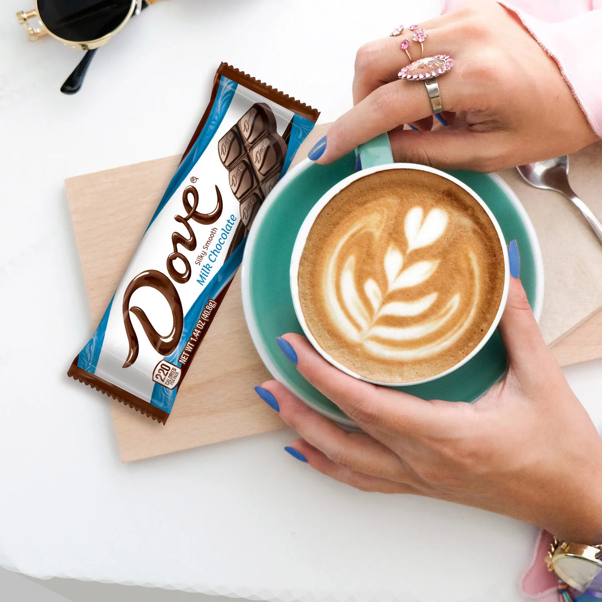Milk Chocolate Bar 1.44 oz E8939