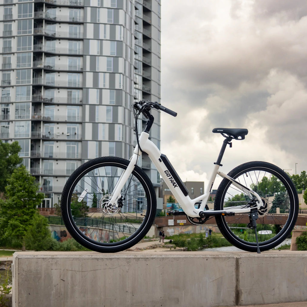 White 27.5" 350W Step Thru Electric Bike Z1378
